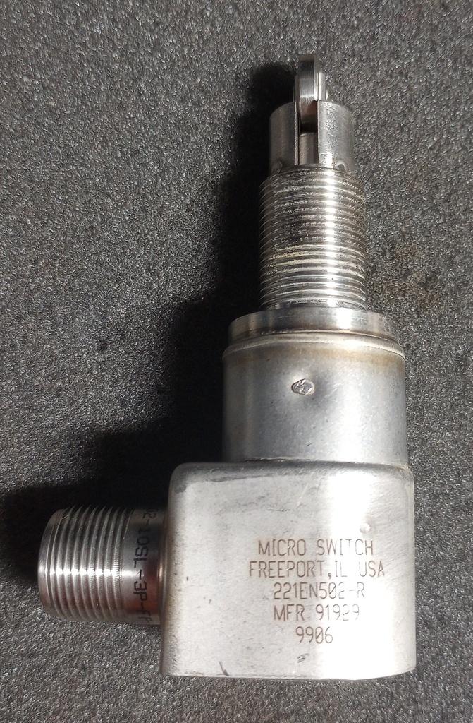 221EN502-R