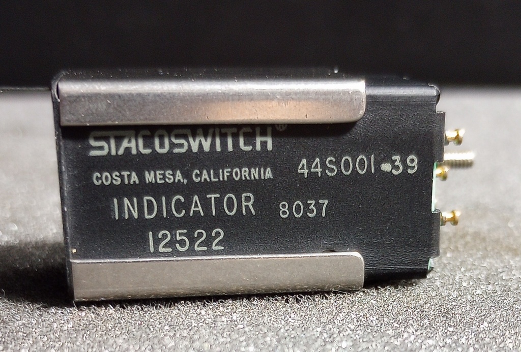 44S001-39
