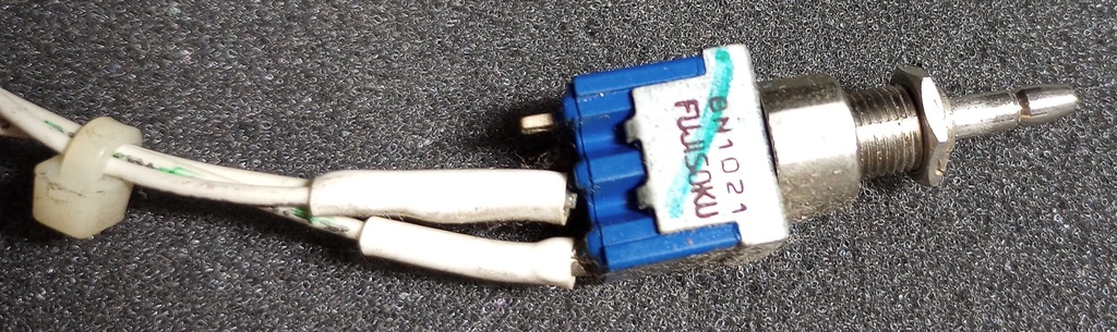 8N1021