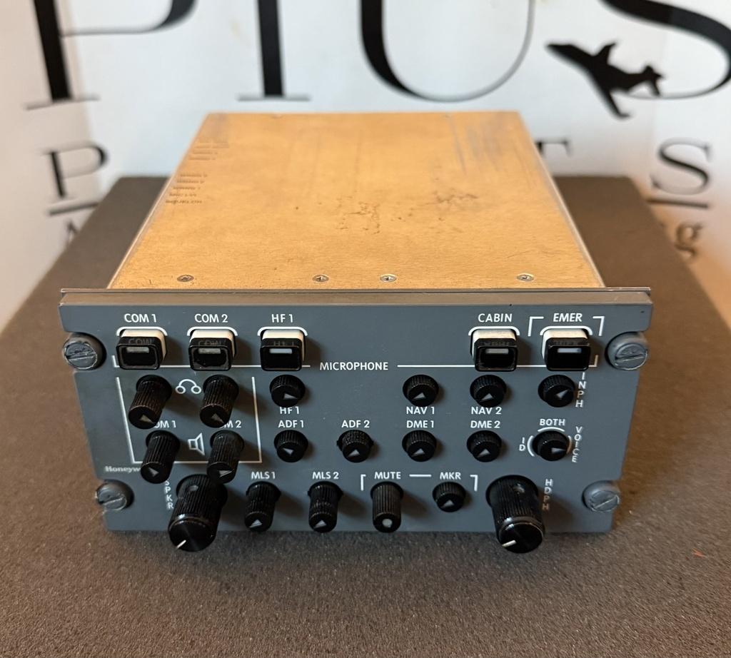 7511001-915