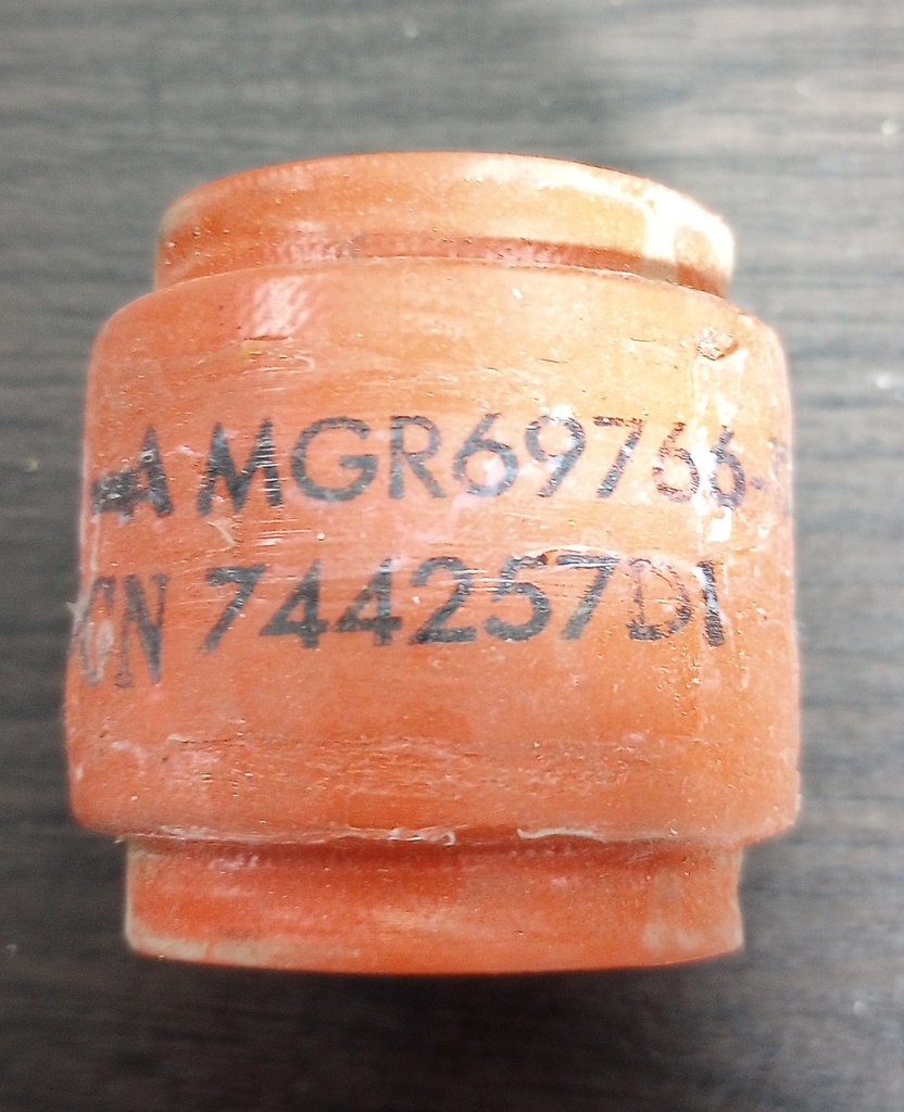 744257D1