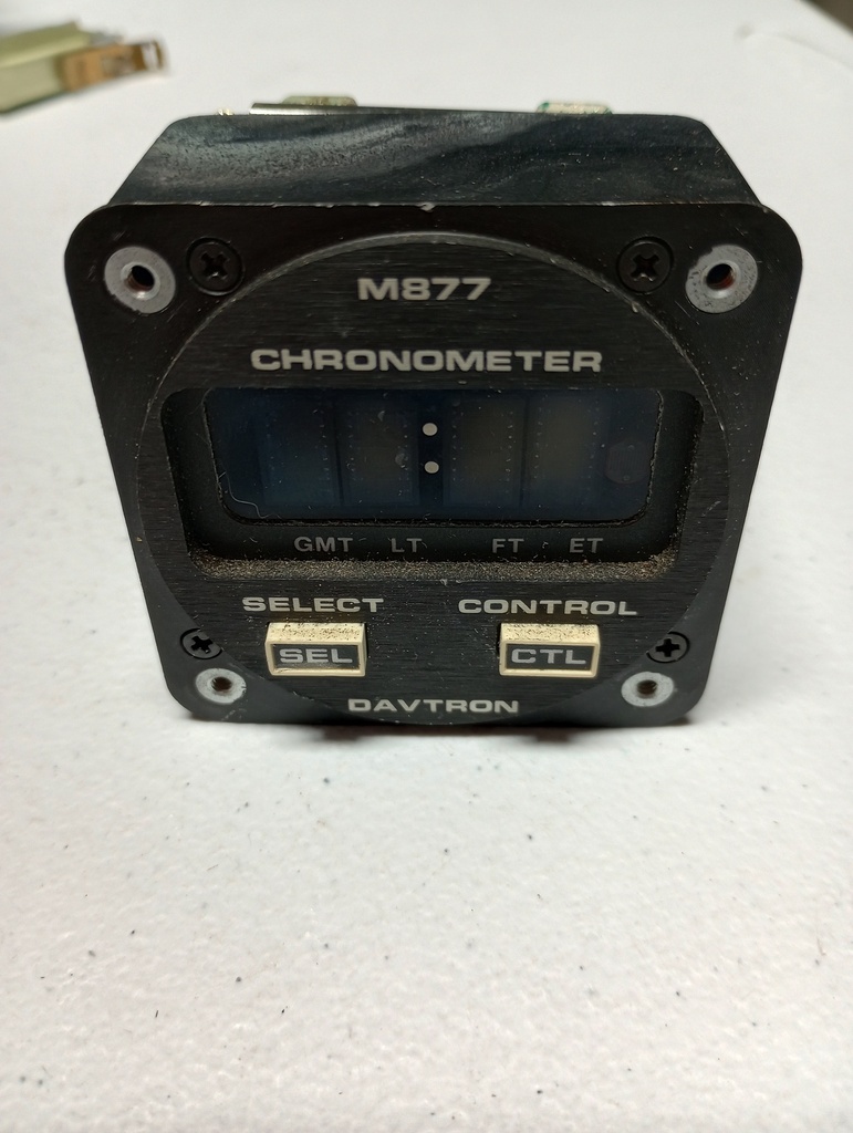 M877