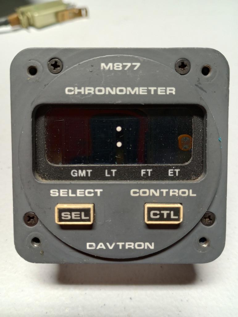 M877
