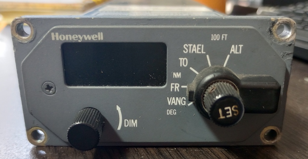 4020571-904