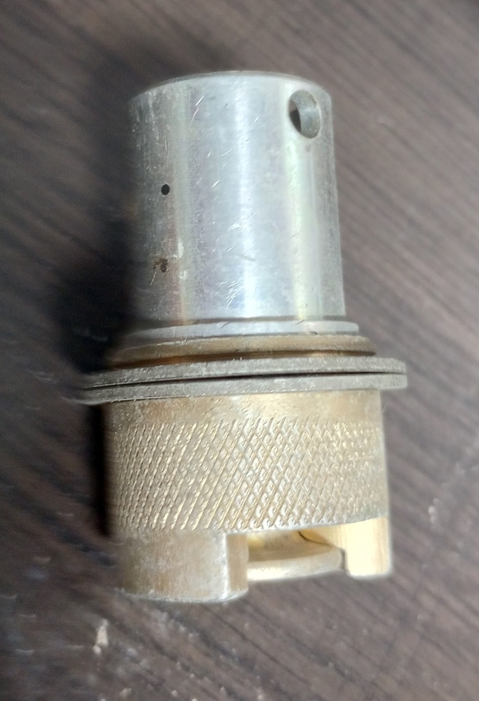 Seat/CargoTieDownQuickDisconnect