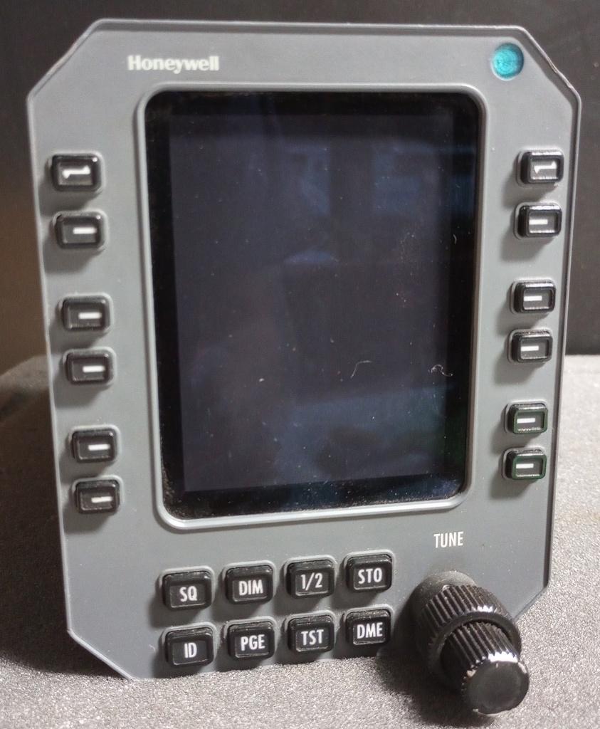 7012100-825
