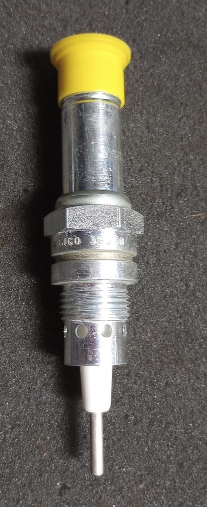 39D18